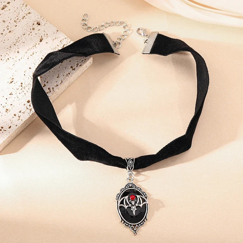 Bat Cameo Velvet Choker
