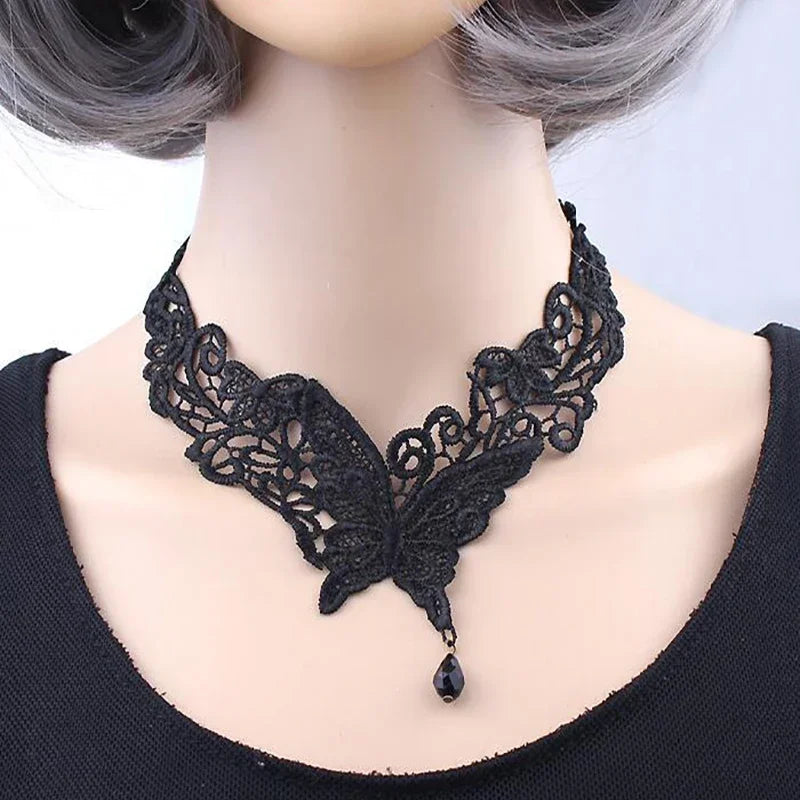 Black Lace Teardrop Pendant Choker