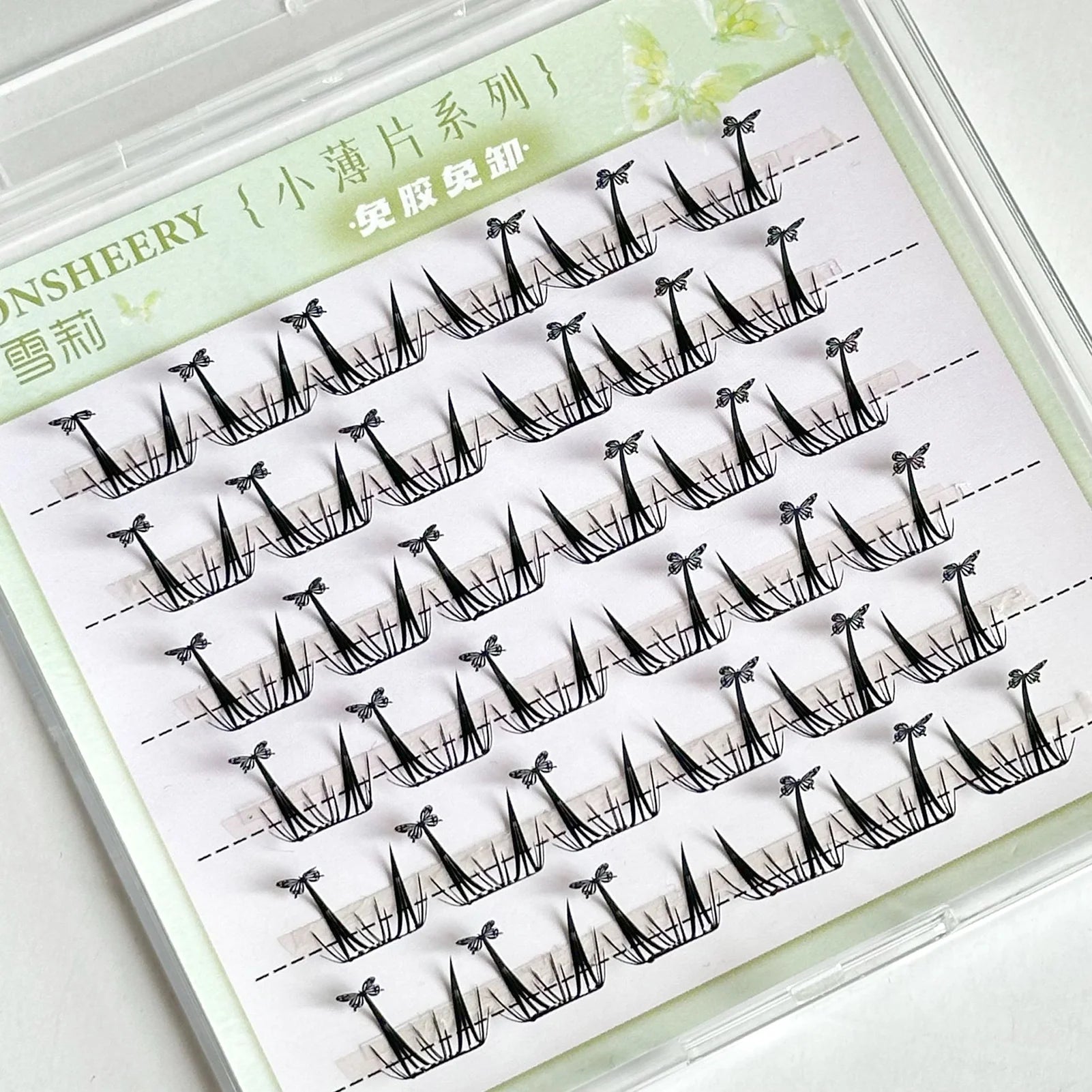 No-Glue Cosplay Eyelashes
