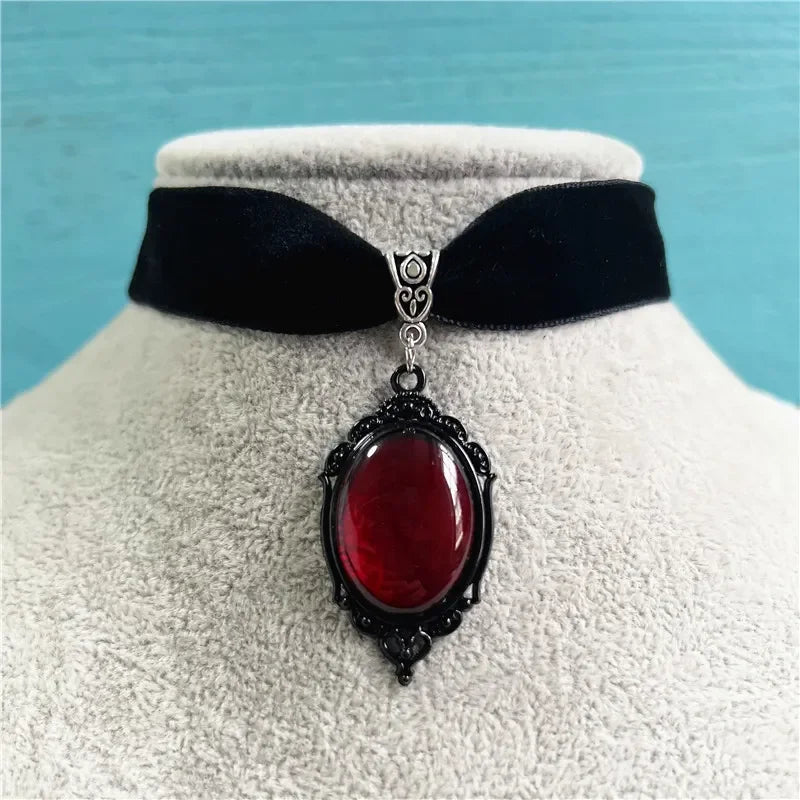 Vampire Cameo Velvet Choker