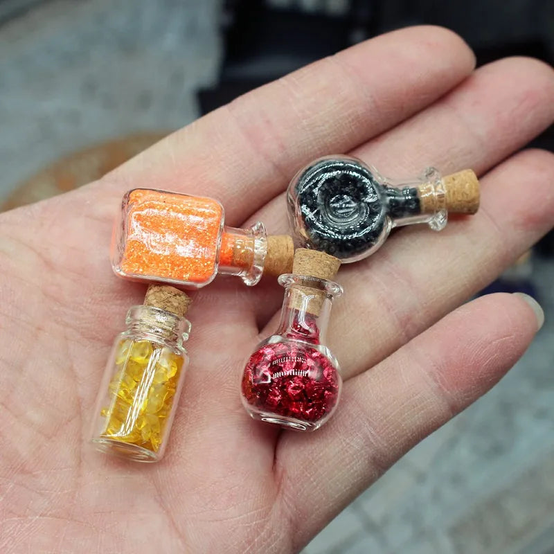 Miniature Potion Bottle (Dollhouse Scale)