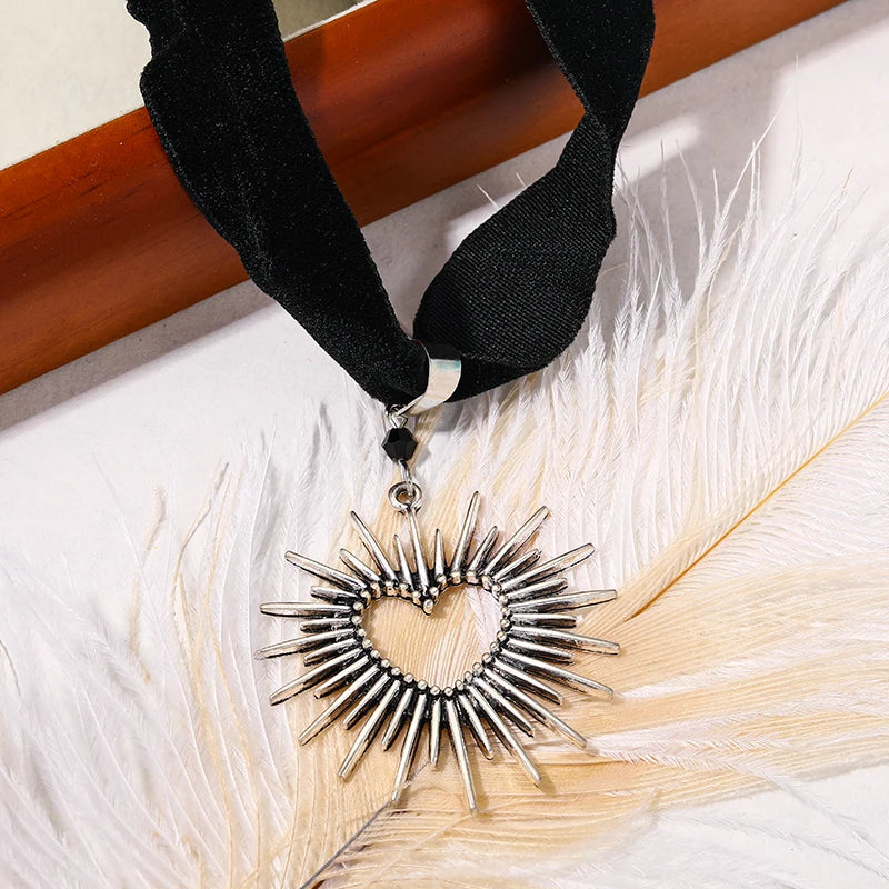 Vampire Cameo Velvet Choker