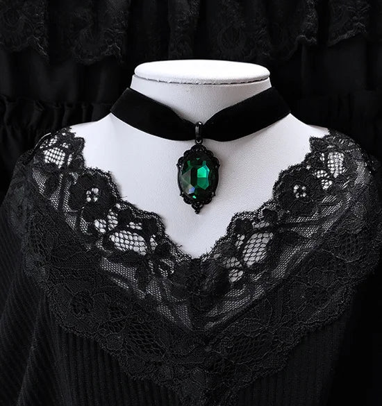 Vampire Cameo Velvet Choker