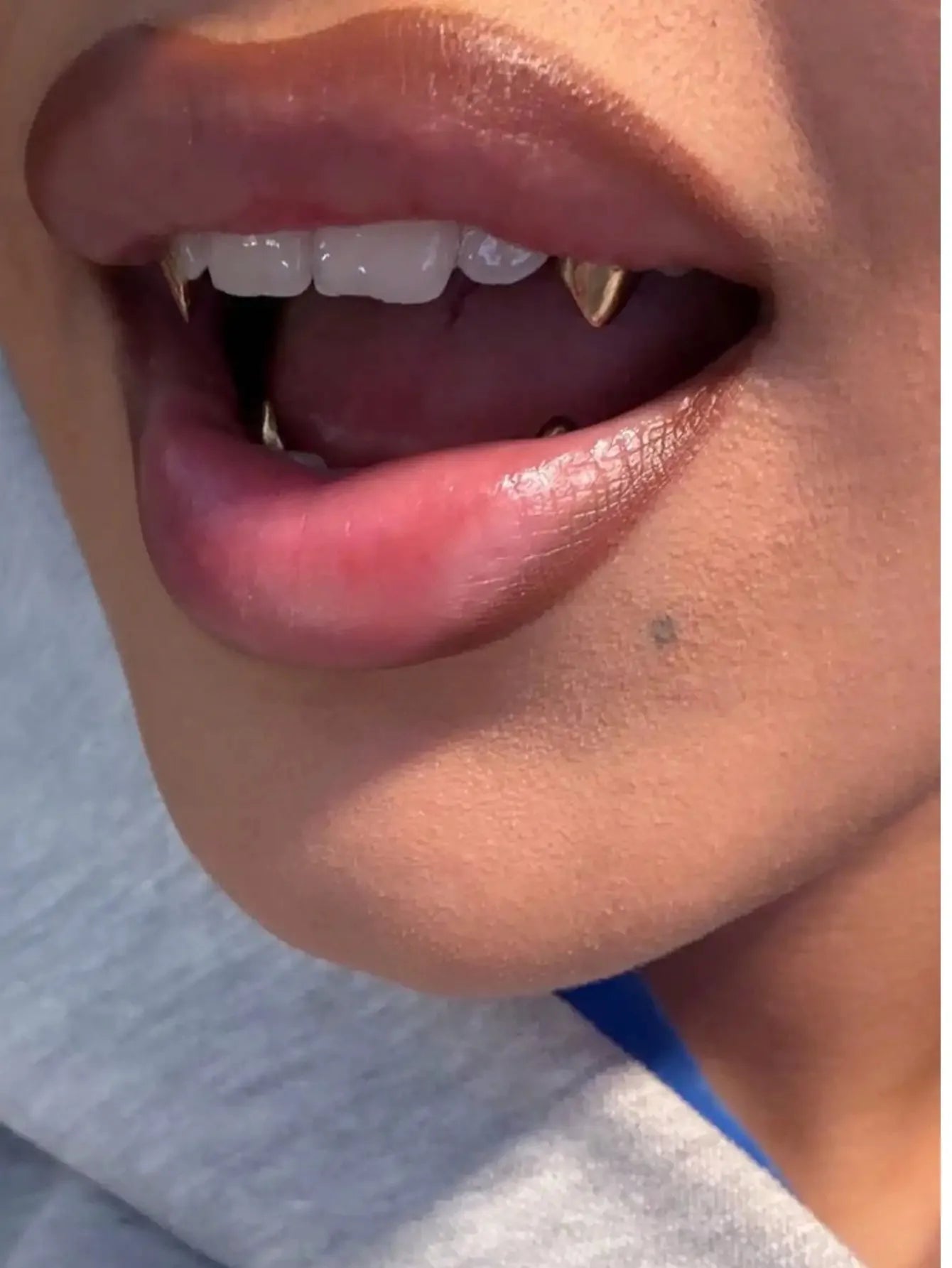 Vampire Tiger Fang Teeth
