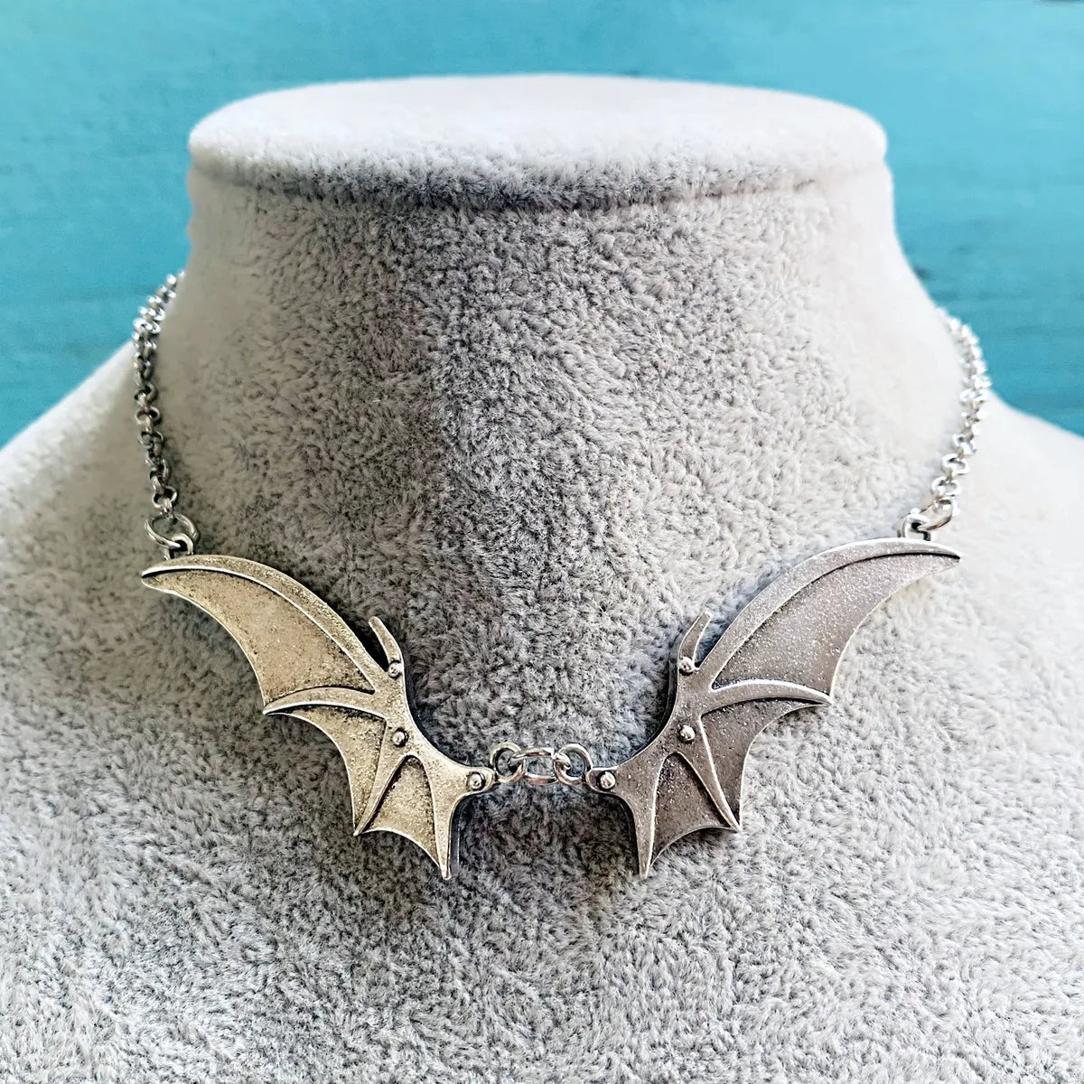 AQ-1503 Bat Necklace