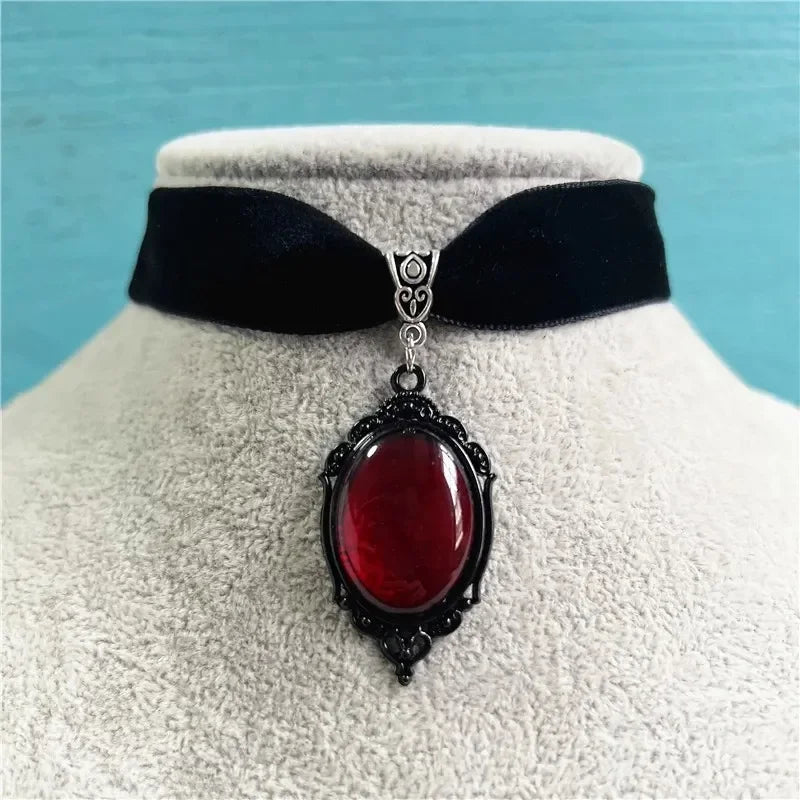Vampire Cameo Velvet Choker
